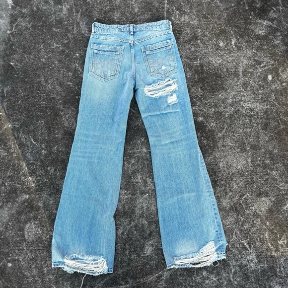 We The Free Light Denim Distressed Flare Jeans size 28 EUC - Picture 4 of 9